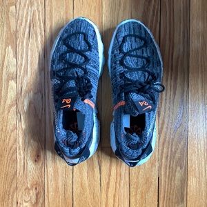 Nike space hippies